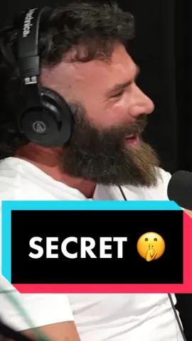 WHO WAS IT THO⁉️😱 #danbilzerian #model #loganpaul #impaulsive #podcast