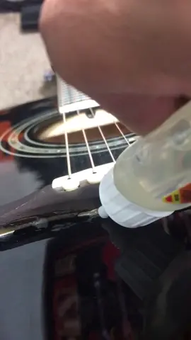 How to glue the bridge back on ur acoustic 🤣🤷🏻‍♂️ #gorilaglue #powerful #lol #acousticguitar #rock #forreal untuning everytime after playing now.