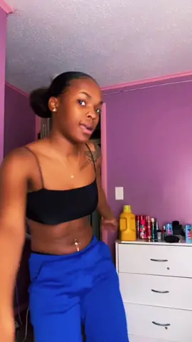 Not really a dancer but had to do it💞#fyp #trending #bodyzoom 💋