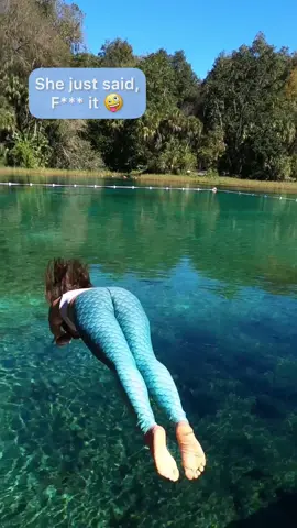 Fear has 2 meanings: “Forget Everything And Run” or “Face Everything And Rise” 😍      You choose!! #onelifesoliveit #wildgirlvibes #underwaterlifeisgreat