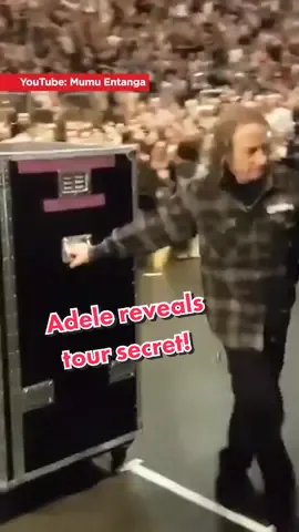 Did you notice this on Adele’s last tour? 👀 #fitzyandwippa #adele #easyonme #adeletour #adelelive