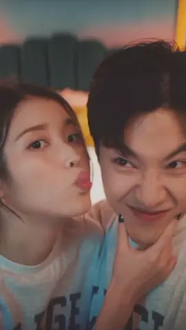 lee jongwon is very lucky you know #IU #leejieun #dlwlrma #uaena #leejongwon #strawberry_moon #fyp