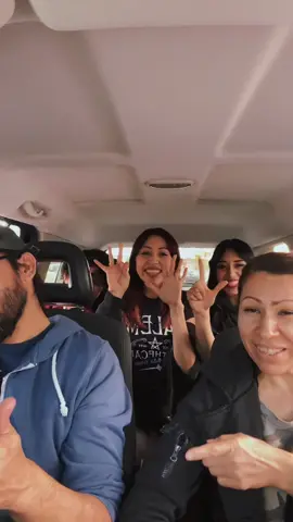 i didn’t record for long enough but this was cute or whatever 🖤 #fyp #parati #mexicanparents #hispanicaltiktok #latinoalt #spanishrock