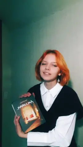 покажите мне хоть одного человека, который с помощью этой книги не уходил от реальности. #fyp #домвкотором #двк #замедленныйзум