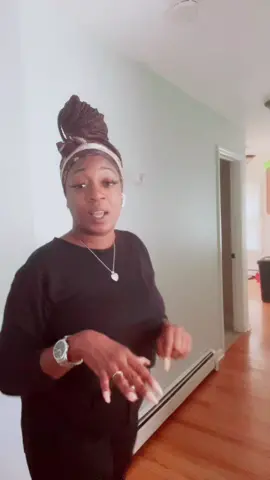 #tiktok #friendships #talkshit #bun #allblackeverything #monday #explorer #viral #foryourpage #workhours #contentcreator #music #vocal #women