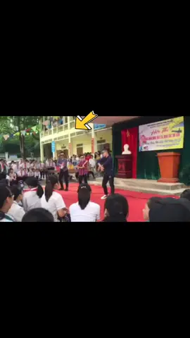Múa văn nghệ lần đầu #vacaiket 😂