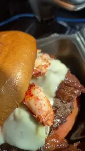 #fyp #surfandturf #lobsterroll #brisket #macandcheese #Foodie #foodtiktok #gaskinsbarbequeandlobster
