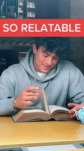 #stitch with @timschaecker this man slipped half of the book😑 #BookTok #bookworm #bookish #booktoker #book #reader #fypシ #bookclub #books #read