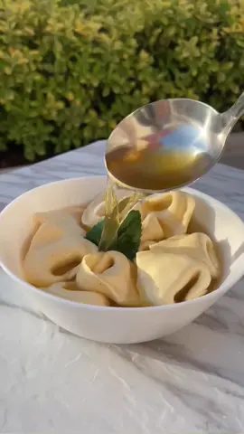 TORTELLINI o RAVIOLI? Qual è il TUO PREFERITO? Questa è la mia versione dei #tortellini in VERSIONE SLIME! Fatemi sapere che ne pensate 😜 #gtcreationslime