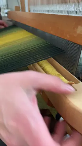The soundtrack while I weave #weaving #MakeItCinematic #towels #MMKx007