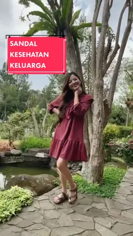 Franda, Samuel dan Vechia juga pakai sandal kesehatan My Feet loh, karena kesehatan kaki keluarga sangat penting, apalagi dari usia dini. #sandalmyfeet #myfeetindonesia #sandalkesehatan #healthywalk #fyp