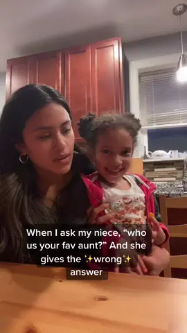 She knows im her favorite 💁🏽‍♀️ #neices #toddlers #familythings @alysierra21 @chicagoromero