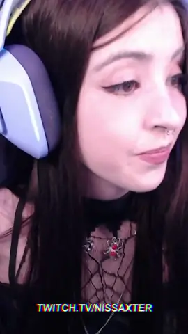 tengo algo en el ojo? #leagueoflegends #cute #halloween #riotgames #nissaxter #beautiful #prank #twitch #streamer #clips #twitchclips #riot #lentejas