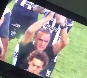 Eu te amo Cuca comemorando igual torcedor, eu te amo 🤍 GALOOOOOOO!
