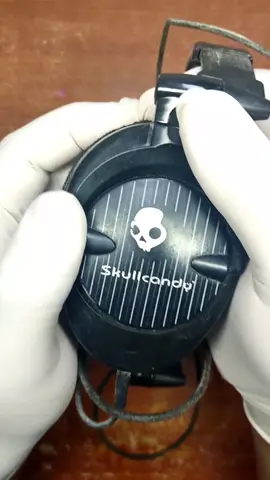 Auriculares Skullcandy #cachina #cachinagrau #tianguis #auriculares #headphones #skullcandy #music #curiosidades #restauracion #fyp