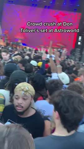 Things were bad long before Travis came out #astroworld #astroworldfestival #travisscott #stoptheshow #houstontx #dontoliver