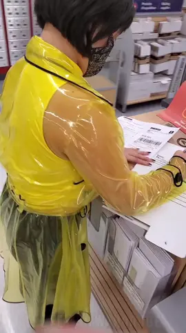 Yellow raincoat? #rainwear #rainweargirl #rainwearqueen