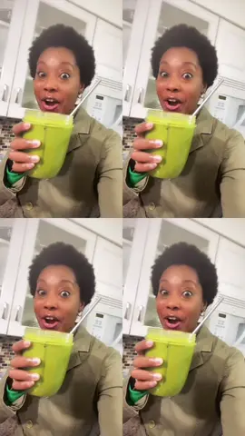Morning green smoothie #greensmoothie #greensmoothierecipe #morningsmoothie