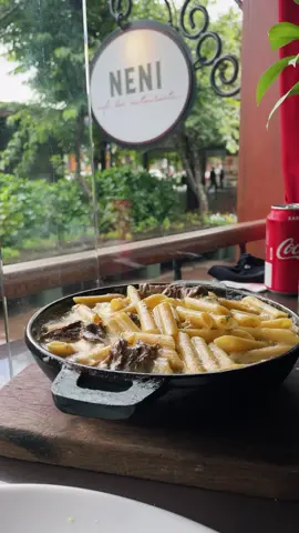 Almoço na rua coberta! #gramado #gramadoecanela #gramadoserragaucha #restaurantesgramado #ruacoberta #restaurantes #gastronomia #viajem #brasil