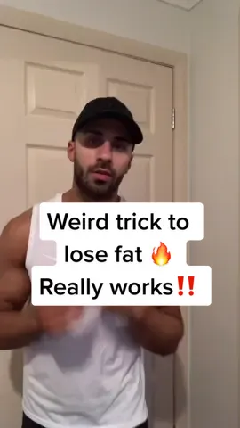 Weird trick to lose fat 👌🏽#fatlosstipss #sydneypersonaltrainer #fatlosscoachfyp #onlinepersonaltrainers #foryourpaagee
