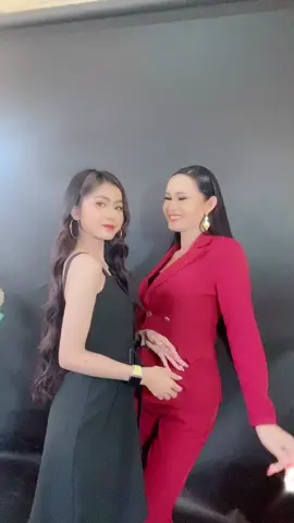 @maiyakpt គាត់នៅក្រៅស្អាតណាស់👑💛💛