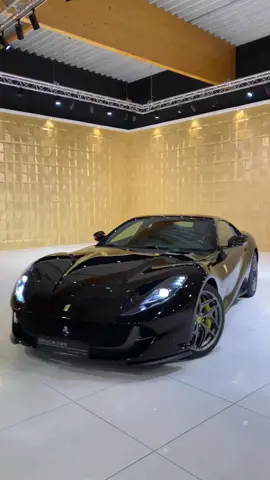 What a beauty that 812 Superfast is Antrieb:BenzinAbgasnorm:Euro 6d-TEMPKraftstoffverbrauch (komb.):14,9 l/100 km*CO₂-Emissionen (komb.):340 g/km*CO₂-Effizienzklasse:G #superfast #V12 #rari #ferrari #carporn
