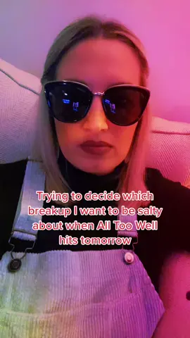 One day friends #alltoowell #taylorswiftredalbum #alltoowelltaylorsversion