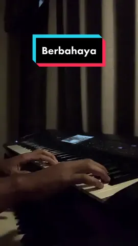Melodi yg wenak #fyp #fypシ #foryoupage #piano #cover #berbahaya #pianokarbon