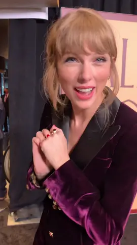 #RedTaylorsVersion update: @taylorswift  is having so much fun! #swifttok #taylorswift #alltoowell