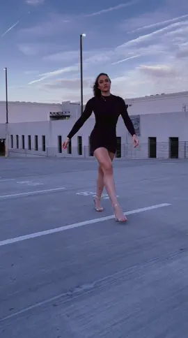 Walk on an incline in heels.. challenge accepted. #fyp #foryou
