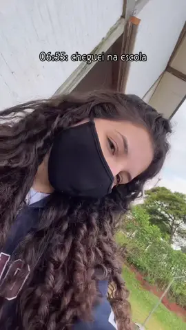 UMA SEXTA-FEIRA COMIGO🥳 (amo sextas-feiras, principalmente porque eu não tenho aula a tarde)