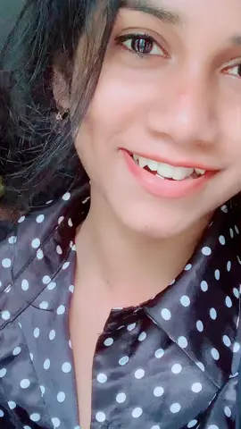 I think you such a hottie 🥵❤️‍🔥 #fyp #srilankan #trending #sltiktok #happyme #like #onemillion #foryoupage #duetthis #srilankangirl #dimples ❤️