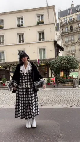 A love letter to this coat #paris #fashiontiktok #fashiontok #thriftedfashion #vintagefashion
