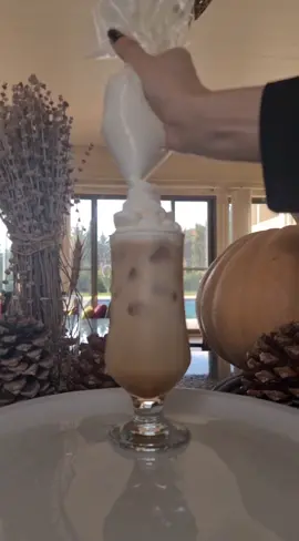 Responder a @kendrasososo  otra receta para #thanksgiving 🥧 #pumpkin  #latte #starbucksdrinks  #coldcoffee #carmelcoffee