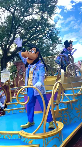 #magickingdom #disneyworld50 #disneyparks #distok #distokfam #disneymom #disneylocal #dcpalumni #disneyvlog #sensoryfriendly