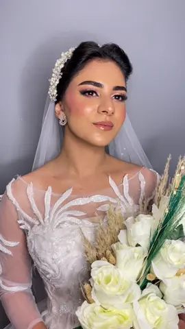#viral #viralvideo #foryou #foryoupage #fypシ #makeup #bride #bridalmakeup follow my on instagram account @dohaawaad1