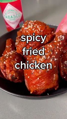 Spicy fried chicken with @tabascobrand sriracha - the sauciest of sauces #LightThingsUp #friedchicken #foodtiktok #spicyfood