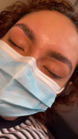 When I see someone with FULL , THICK brows 🤤🤤  #vegasbrows #threadingtime  #fyp