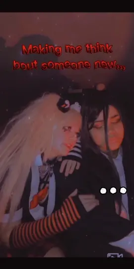 ‼️NOT A SHIP‼️ the amount of times we had to film this 😭🤞🤞 @crustyman.cos.chunky.co #junkoenoshima #izurukamukura #danganronpa #sdr2 #mastermind