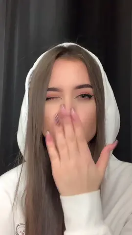 jak zawsze spóźniona z trendem;/