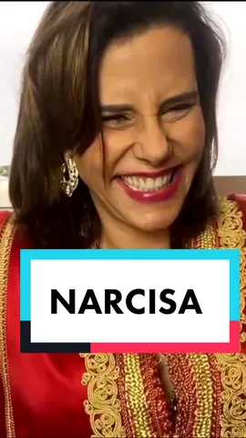 Ela quase caiu da cadeira!  😂 #thenoite #narcisatamborindeguy