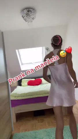 Má trenky nebojte 😅😅 je fakt slepej 😅😅❤️ ig - Pettynka20 #pettynka20 #viral #fypシ #prank