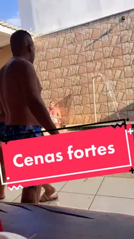 Não assista este vídeo!!!! #pegadinha #piscina #caiu #finaldesemana #humor