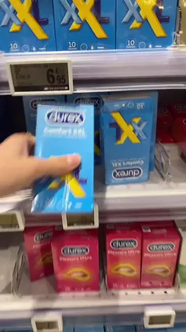 Elle est innocente pour les vertus de l’ananas 🙏🏻😭