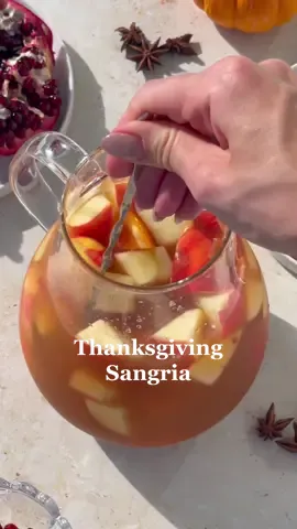 Full recipe in comments #holidayrecipes #thanksgivingsangria #thanksgivingrecipe #winterdrink #thanksgivingdinner