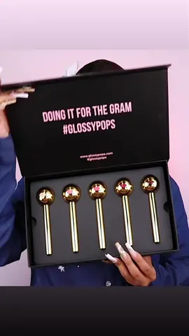@glossypops 🍭 #glossypop #christmas #lipstick #lipgloss #makeup #beauty
