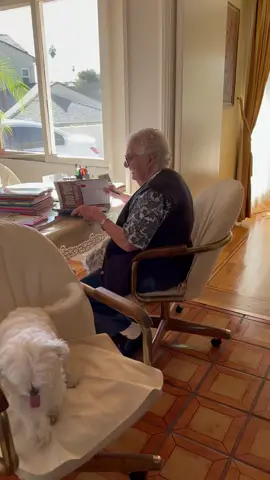 Anyone wanna take over my meetings so I can spend more time with grandma 😅 #grandma #grandmasoftiktok #fyp #workingathome