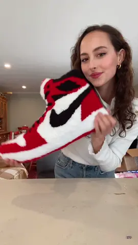 Packing a sneaker cushion for the holidays 👟 #asmr #rugtiktok #artist #tufting #fyp #sneakerhead #airjordan