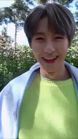 the mistreatment they did to this precious best boy🥺😭SM I hate you so much🥲 #nct #nctdream #nctuniverse #nct2021 #huangrenjun #renjun #mistreated #smtown #best #precious #kpopfyp #kpopfan #nctzen #fyp #fypシ #foryou #foryoupage I really hope Renjun will into more unit😭 my poor baby boy🥺