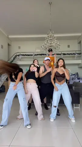 a gente era feliz e não sabia @vanessalopesr @pricaliari @luccamaciel_ @julianofl @malufcaa #mansaodenatal